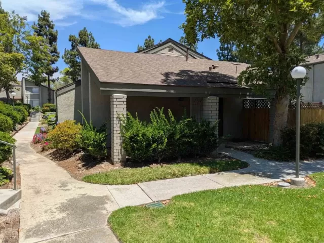 MLS: PTP2604735 Condo For Sale