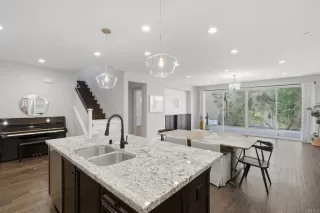 Photo #6: PTP2604806 Listing 