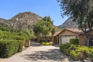 Photo #2: PTP2604882 Listing