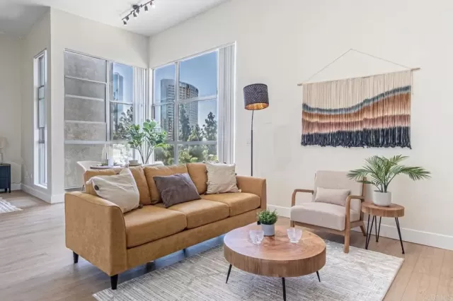 MLS: PTP2604998 Condo For Sale