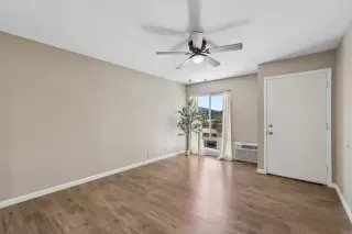 Photo #2: PTP2605004 Listing