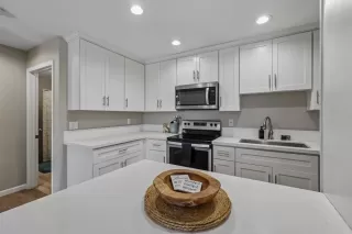 Photo #6: PTP2605004 Listing