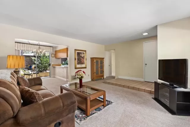 MLS: PTP2605006 Condo For Sale