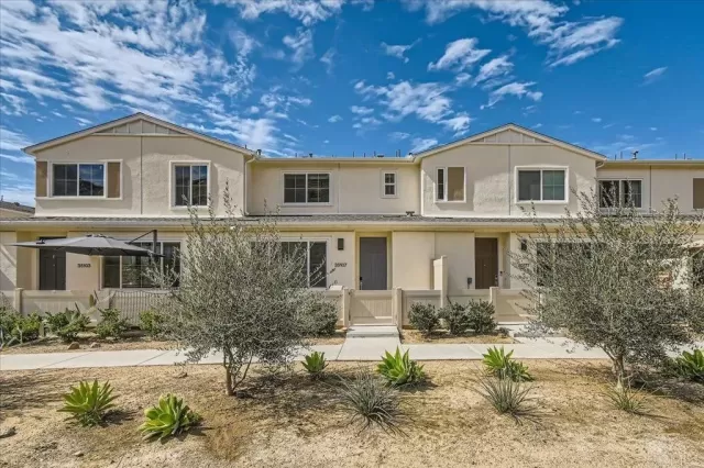 MLS: PTP2605068 Condo For Sale