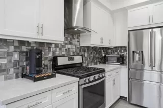Photo #3: PTP2605106 Listing