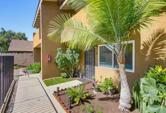 MLS: PTP2605156 Condo For Sale