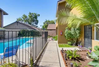 Photo #2: PTP2605156 Listing