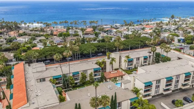 MLS: PTP2605185 Condo For Sale