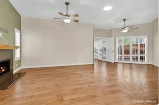 Photo #4: PTP2605205 Listing