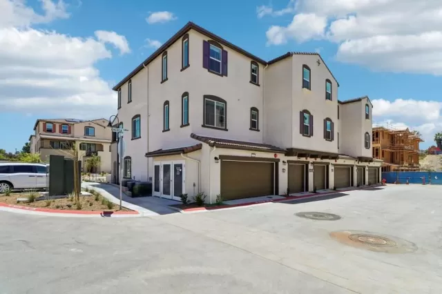 MLS: PTP2605220 Condo For Sale