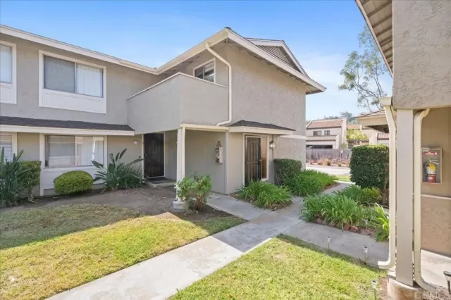 MLS: PTP2605294 Condo For Sale