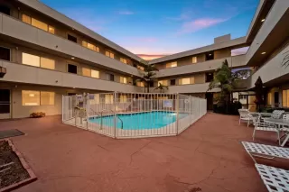 Photo #2: PTP2605295 Listing