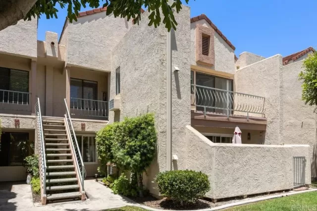 MLS: PTP2605315 Condo For Sale