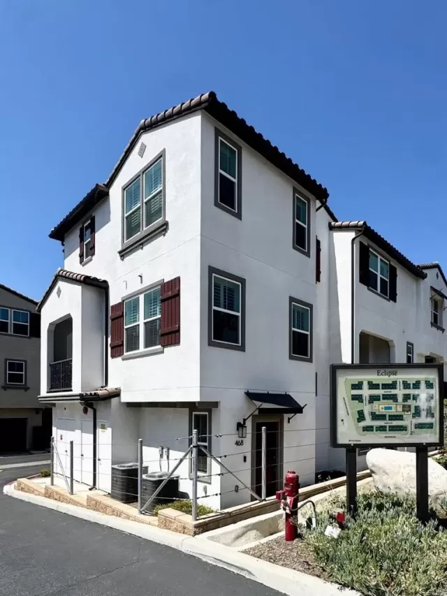 MLS: PTP2605330 Condo For Sale