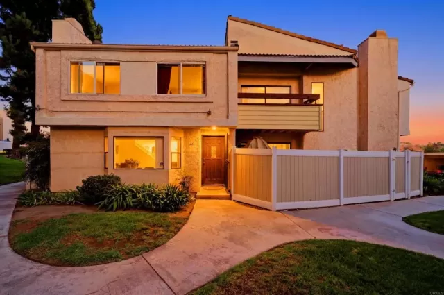 MLS: PTP2605334 Condo For Sale