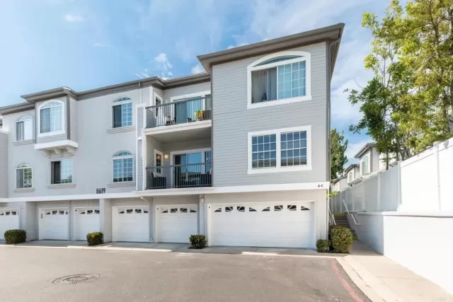 MLS: PTP2605353 Condo For Sale
