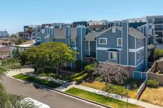 Browse active condo listings in 4580 OHIO STREET