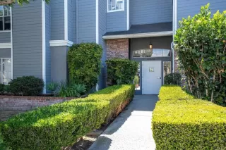 Photo #2: PTP2605434 Listing