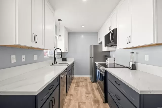 MLS: PTP2605460 Condo For Sale