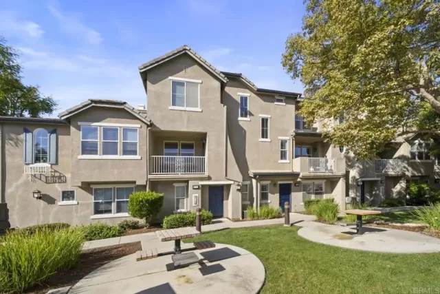 MLS: PTP2605475 Condo For Sale