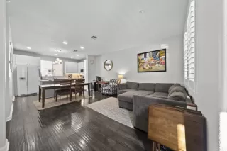 Photo #2: PTP2605475 Listing