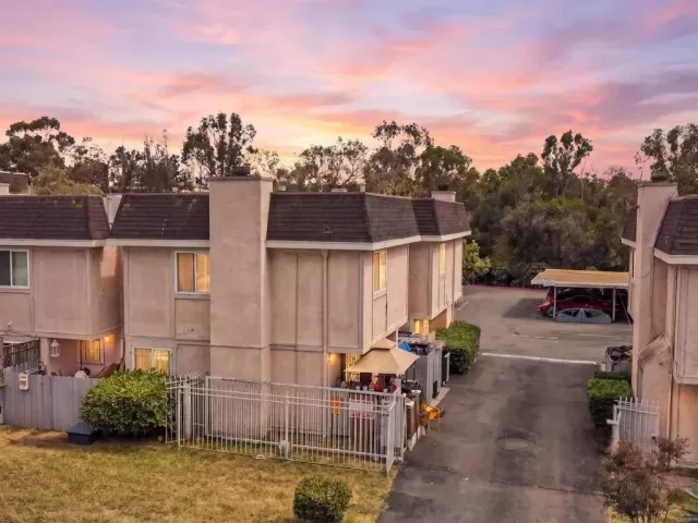 MLS: PTP2605506 Condo For Sale