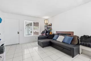 Photo #4: PTP2605506 Listing