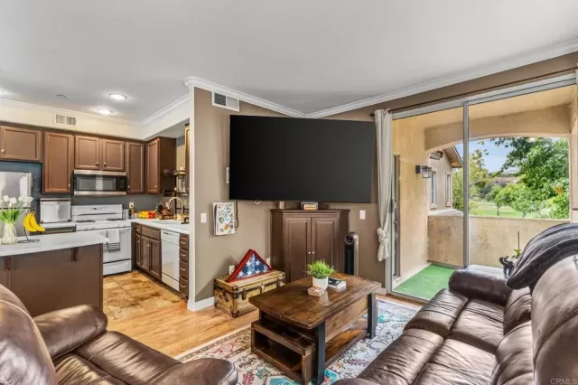 MLS: PTP2605518 Condo For Sale
