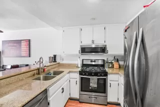Photo #2: PTP2605528 Listing