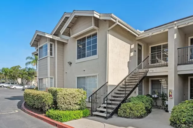 MLS: PTP2605538 Condo For Sale