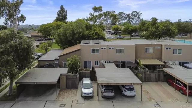 MLS: PTP2605543 Condo For Sale
