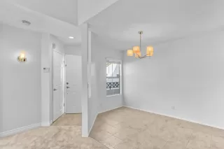Photo #5: PTP2605615 Listing