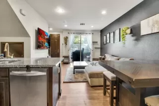 Photo #4: PTP2605620 Listing