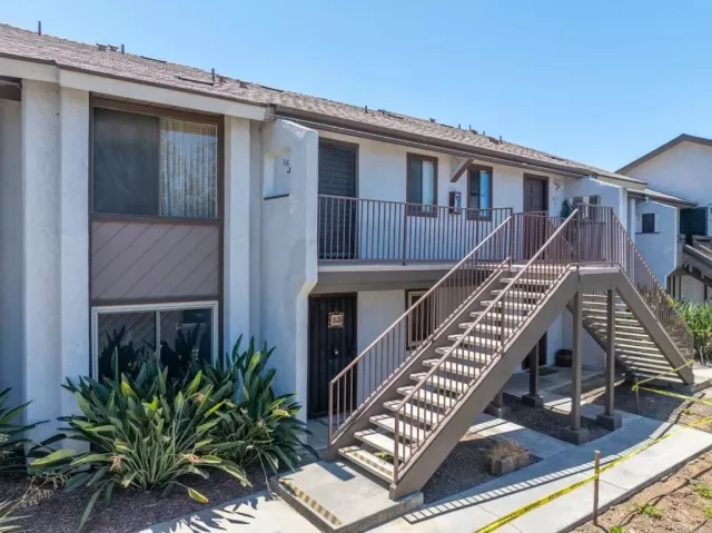 MLS: PTP2605651 Condo For Sale