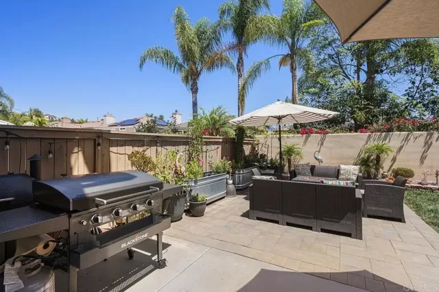 MLS: PTP2605668 Condo For Sale