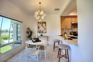 Photo #4: PTP2605679 Listing