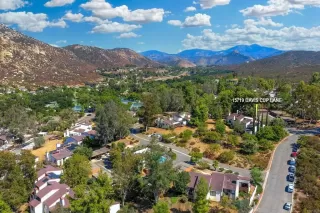 Photo #4: PTP2605772 Listing