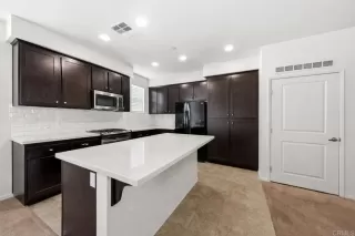 Photo #2: PTP2605777 Listing