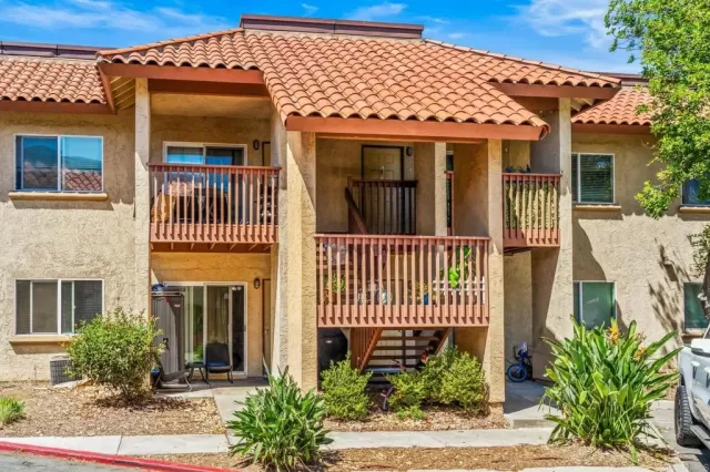 MLS: PTP2605858 Condo For Sale