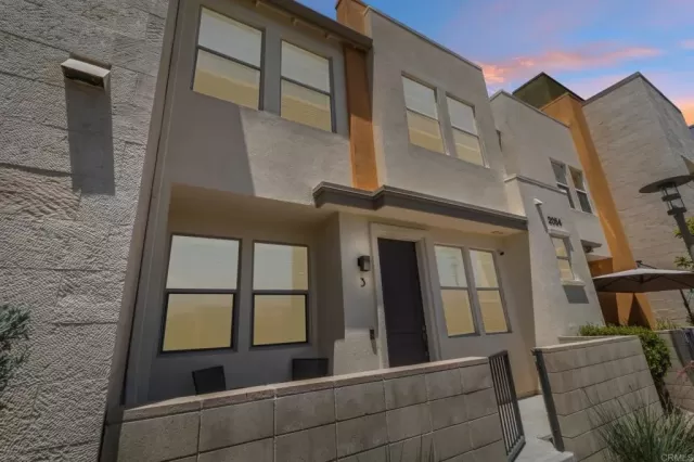 MLS: PTP2605861 Condo For Sale