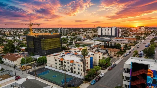 MLS: PTP2605873 Condo For Sale