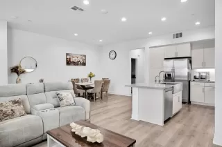 Photo #5: PTP2605874 Listing