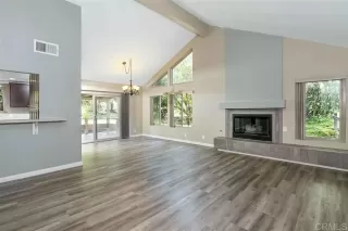 Browse active condo listings in KENSINGTON PARK VILLAS