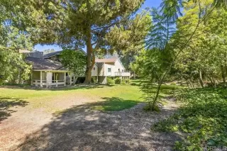 Photo #1: PTP2605938 Listing
