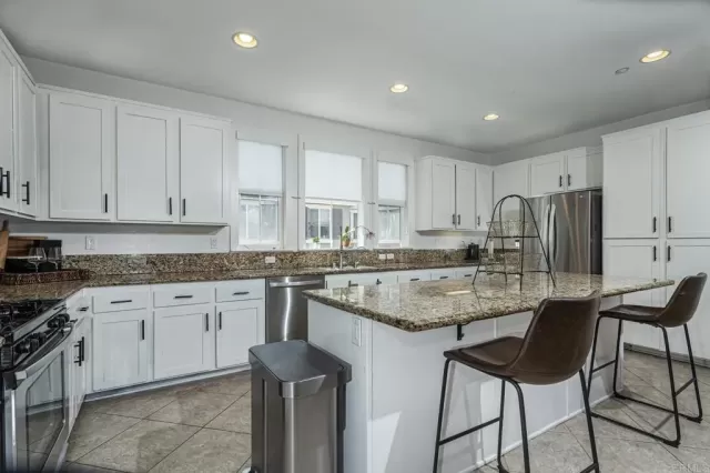 MLS: PTP2605954 Condo For Sale
