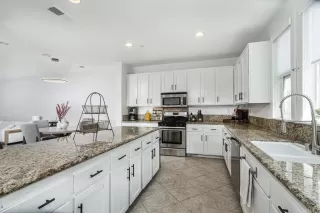 Photo #2: PTP2605954 Listing