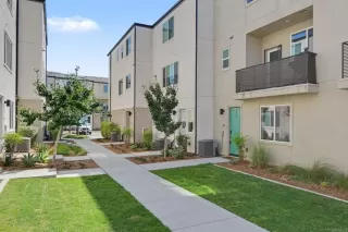 Photo #2: PTP2605956 Listing