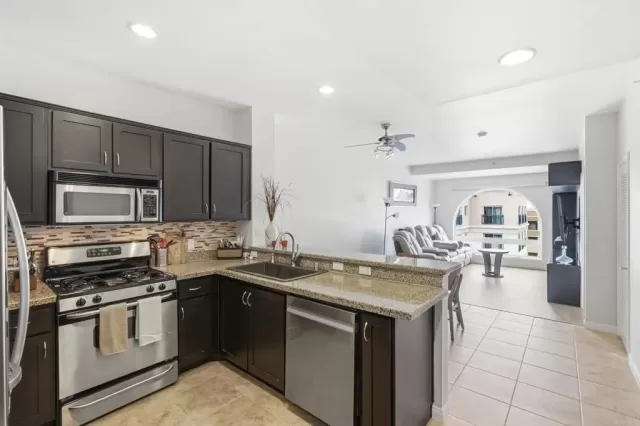 MLS: PTP2605983 Condo For Sale