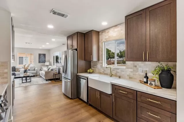 MLS: PTP2605991 Condo For Sale