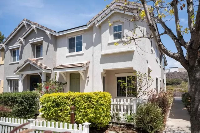 MLS: PTP2606025 Condo For Sale